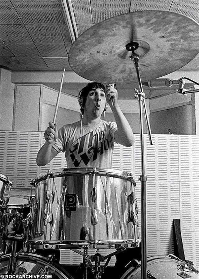 KeithMoon's tweet photo. Happy Friday! https://t.co/E7TOJXHXIj