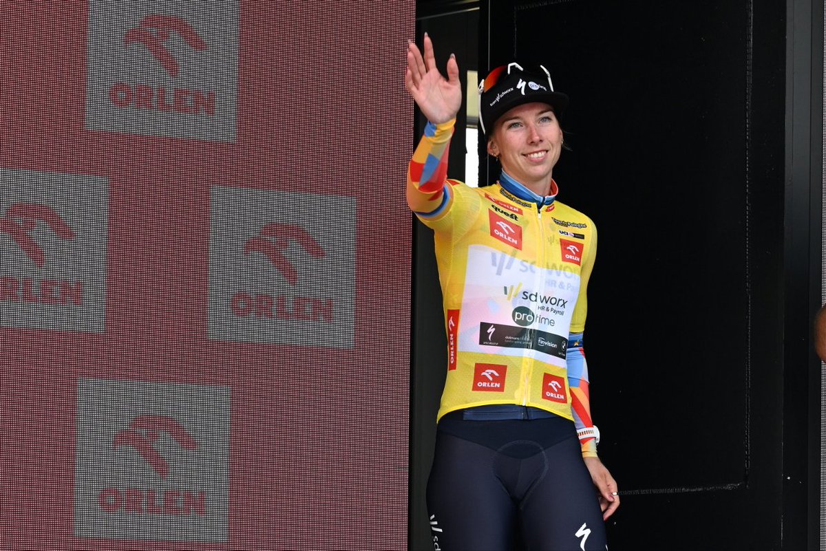 WiebesFan's tweet photo. Etappensieg ✅
Führung im Gesamtklassement ✅

Erfolgreicher Start für Lorena Wiebes in die #TourdePologneWomen! 👍 https://t.co/9UIbnBw386