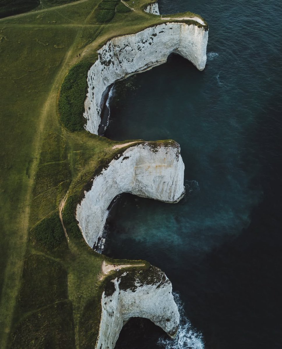 worldclick56's tweet photo. Old Harry Rocks - England 🏴󠁧󠁢󠁥󠁮󠁧󠁿 https://t.co/mNkXognHrY