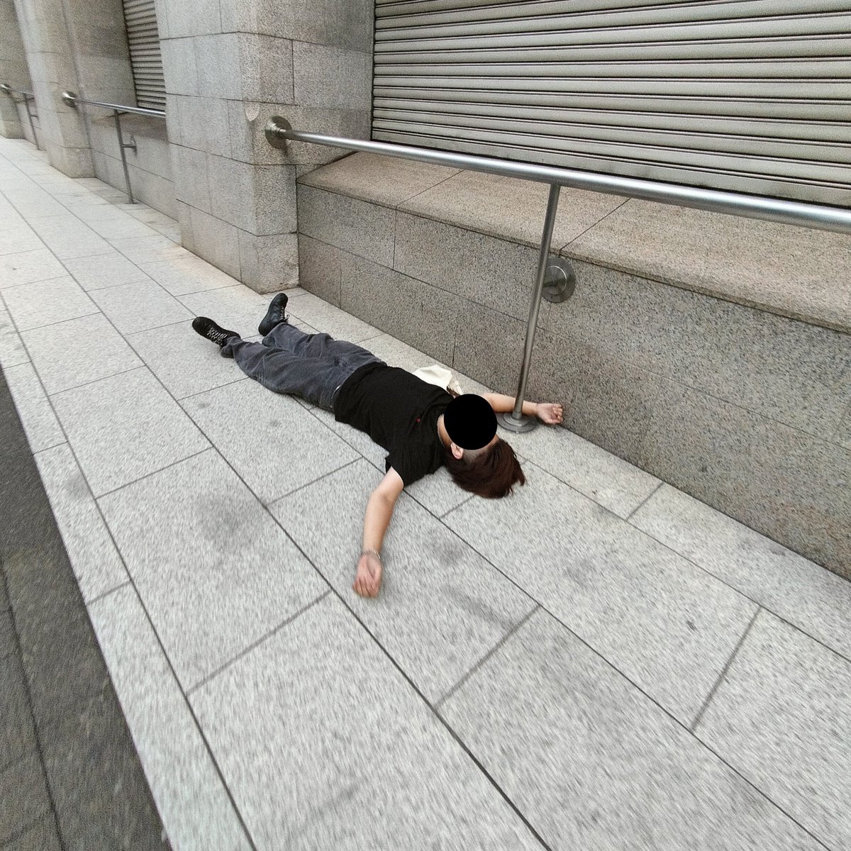 _tenq's tweet photo. 朝の新宿。爽やかな一日の始まり… https://t.co/bb9O2m9Rmf