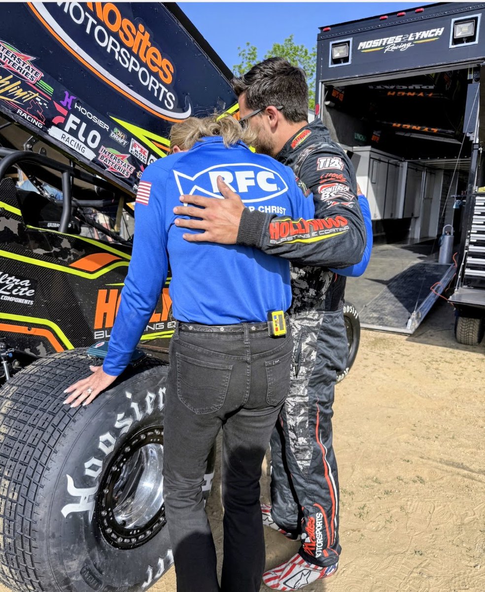 HighLimitRacing's tweet photo. Racers for Christ is tonight's redraw wheel partner:

RFC and @HighLimitRacing chaplain Lori Cutter continue to support the High Limit staff, drivers and team members throughout the race season.

Go to https://t.co/VzanhEflpq for information on how you can join the ministry as a partner or volunteer. 

You can donate to help support RFC’s mission here: https://t.co/NYU4tYAH8Z.