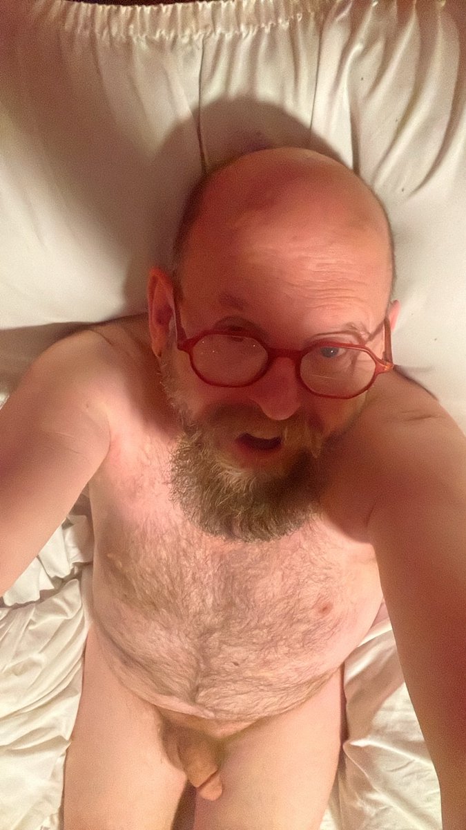 KellyWattsstu69's tweet photo. Relaxing https://t.co/IzybV5fscZ