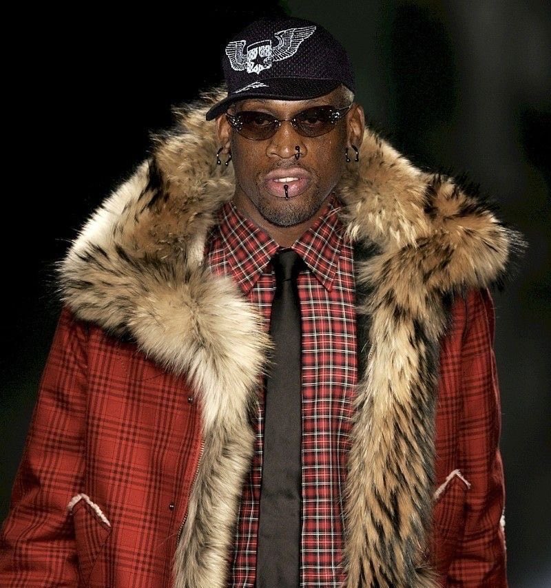 odysseyrebuild's tweet photo. Dennis Rodman for Iceberg
Autumn 2009 https://t.co/g92cBfyi7m