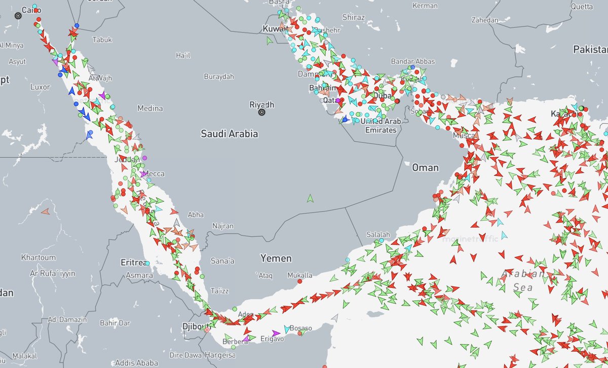 USNINews's tweet photo. Hormuz Transits Remain Low, Houthis Resume Attacks in Red Sea — USNI News
https://t.co/leHBU9R8yL https://t.co/eyUSlM7rwf