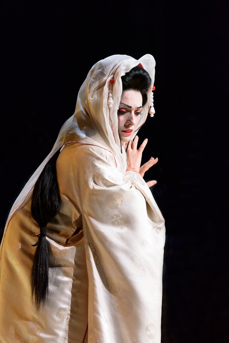 OperaVision_eu's tweet photo. The return of Madama Butterfly 🦋
August stream surprise: Puccini's Japanese tragedy from London’s Covent Garden with @ErmonelaJaho led by Antonio Pappano. 

Tune in on Friday 31 July at 19:00 CET. 
The stream will also be available on demand for 6 months. https://t.co/JZTIMfVvO3