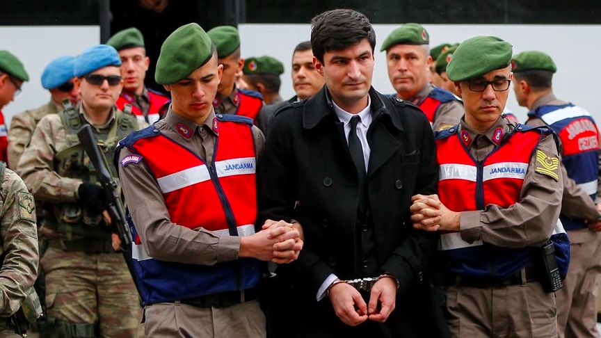 tcdefence's tweet photo. Ömer Halisdemir son nefesini verirken onun hala nefes aldığını görüp kalbine 2 el ateş eden Fetullahçı terörist:

“Mihrali Atmaca” https://t.co/UsIdB0XIvc