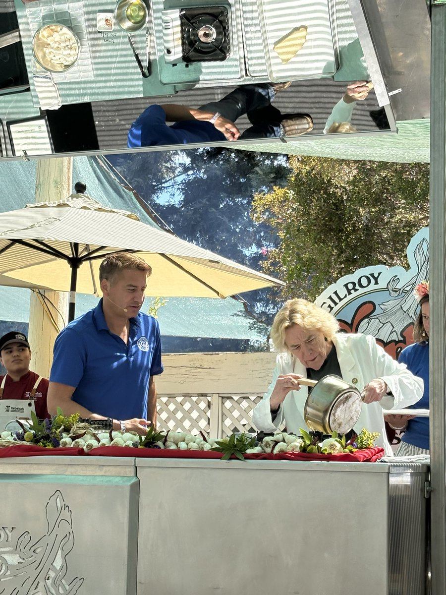 RepZoeLofgren's tweet photo. One of #CA18’s favorite traditions: the Gilroy Garlic Festival! 🧄
Thank you to Ken Christopher for letting me cook up some garlic bread today and welcome the thousands of festival goers to the city of Gilroy. https://t.co/1QAKqolfm6