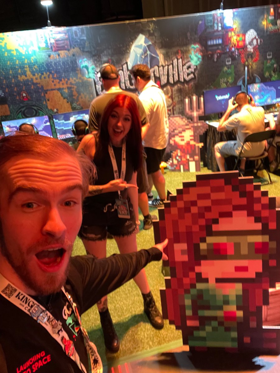 _Smirky's tweet photo. Day 1 of #GCX2026 has been so nice! It’s a great vibe here at Universal Orlando, and I’ve enjoyed seeing everyone around.

My Gamers Feud team also won today on the Main Stage! 🥳🎉 https://t.co/LLpj7FE81M