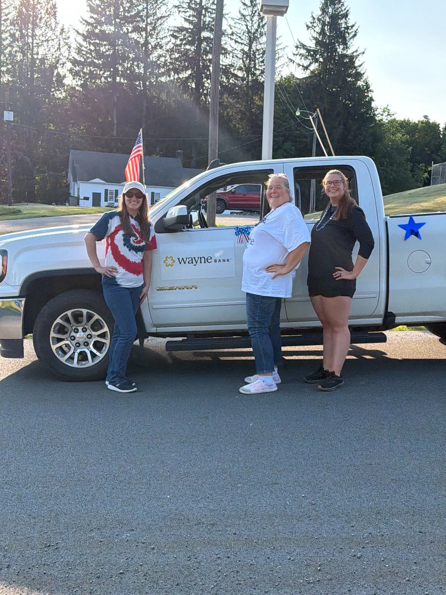 WayneBank1871's tweet photo. Nothing says community like a hometown parade!

Vonnie, Katie, and Liz had a blast representing Wayne Bank during the 2nd Annual Preston Community Days Parade. Thanks to everyone who made it such a fun day! 🎉💙 https://t.co/qeKPWOylad