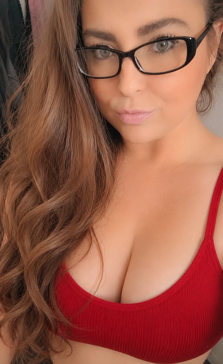 FemalePositive4's tweet photo. How beautiful is @MumzyNextDoor 😍😍😍😍 https://t.co/c0sr89uymc