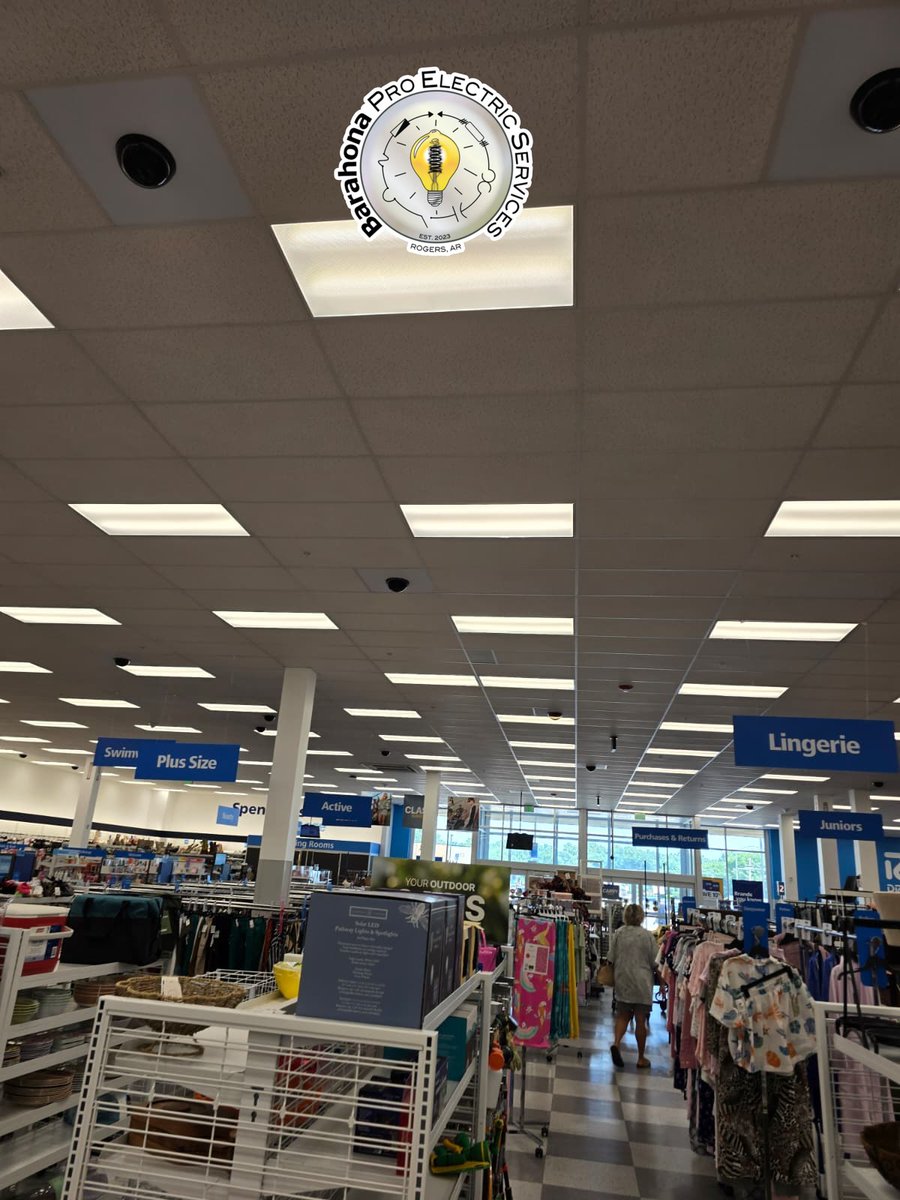 ProLlc49729's tweet photo. Need reliable electrical service in Bentonville, AR? From electrical repairs and inspections to panel upgrades and generator installation, Pro Electric Services is here to help.

📞 479-685-2819 📧 B.proelectricservices@gmail.com
#Electrician #Bentonville #Electrical https://t.co/1E0qKL1BUn