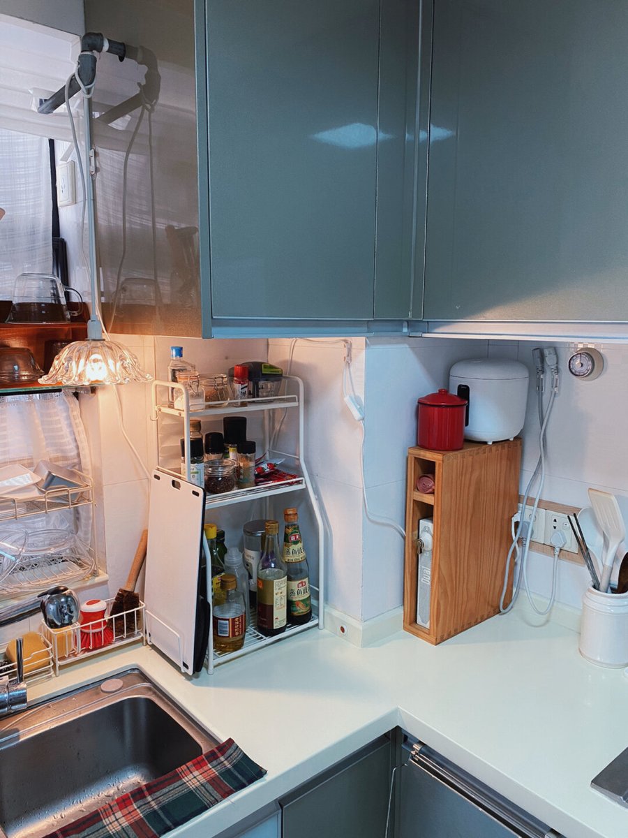 Pa1ace1's tweet photo. Sorting out old stuff Toss what you don’t use, gift what’s still good—freeing space means freeing your mind too! https://t.co/UWgUMAhXlD