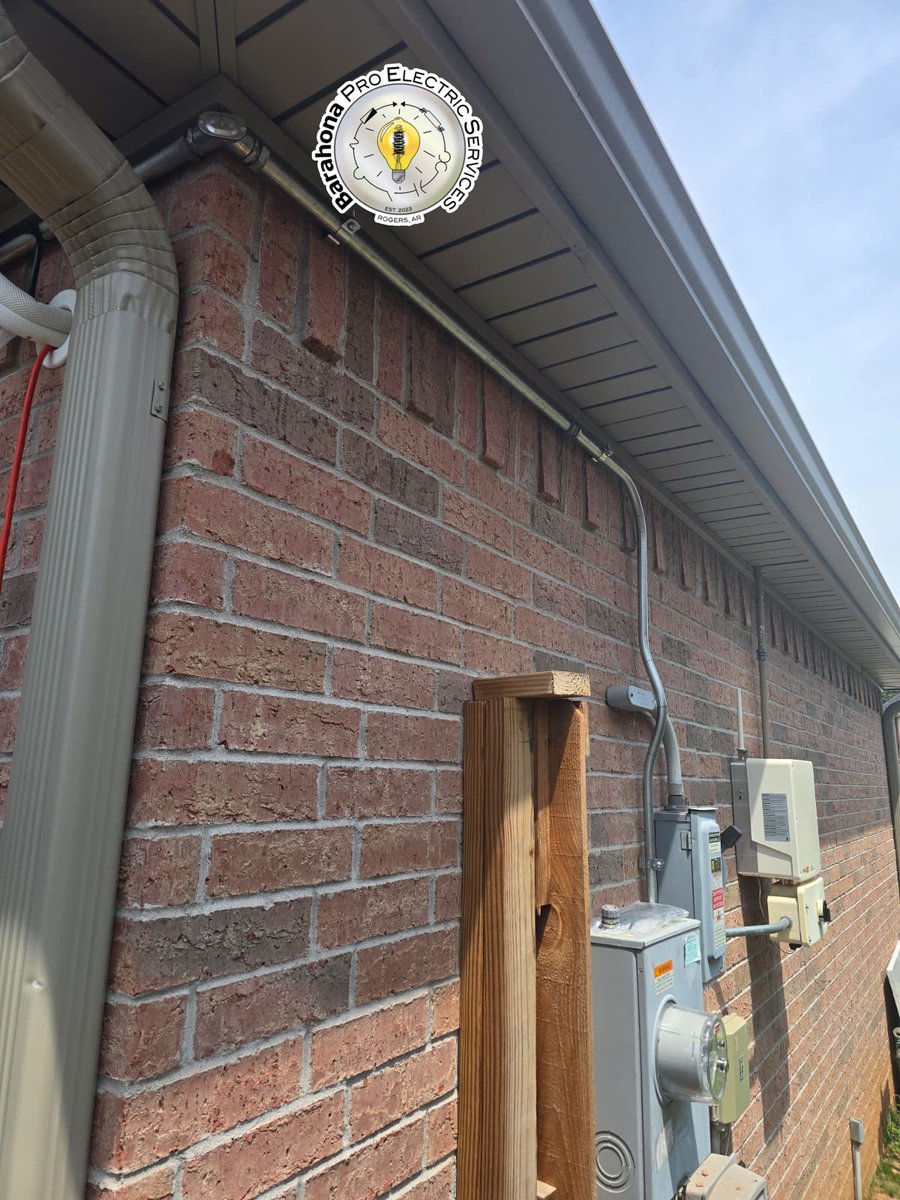 ProLlc49729's tweet photo. Need reliable electrical service in Bentonville, AR? From electrical repairs and inspections to panel upgrades and generator installation, Pro Electric Services is here to help.

📞 479-685-2819
📧 B.proelectricservices@gmail.com

#Electrician #Bentonville #Electrical https://t.co/znnz0lDC2o