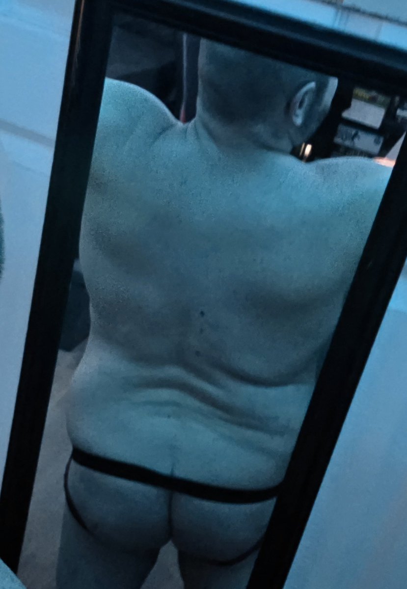 HOGBEAR91's tweet photo. @ArgentoArgent20 I have another hole for you to load deep into 😈 https://t.co/2nJShVJtp7