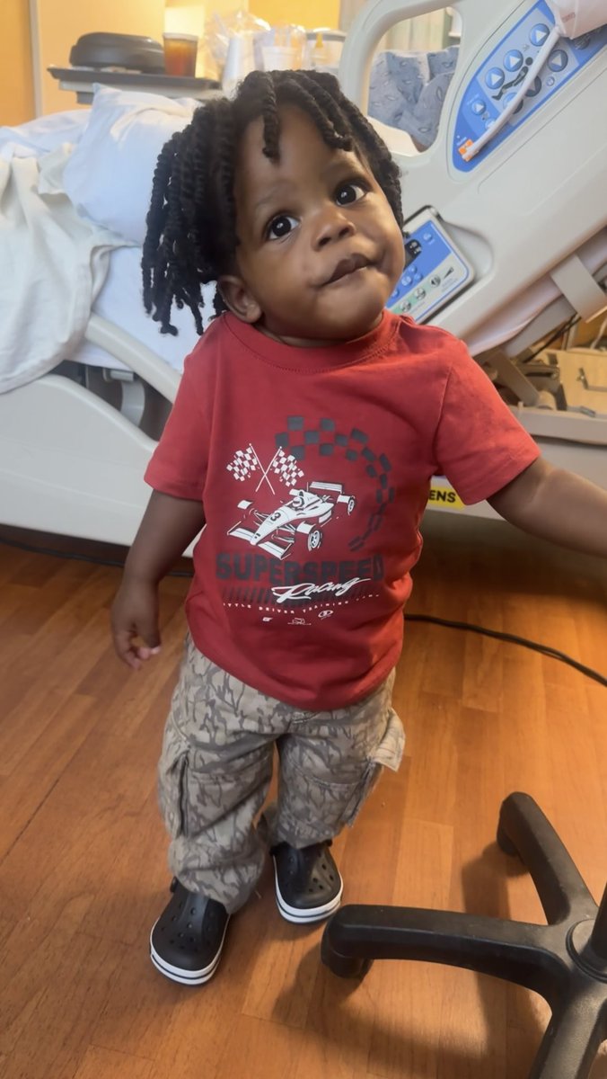 rolyathomas's tweet photo. At the hospital meeting baby cousin https://t.co/wmJtRt3RKx