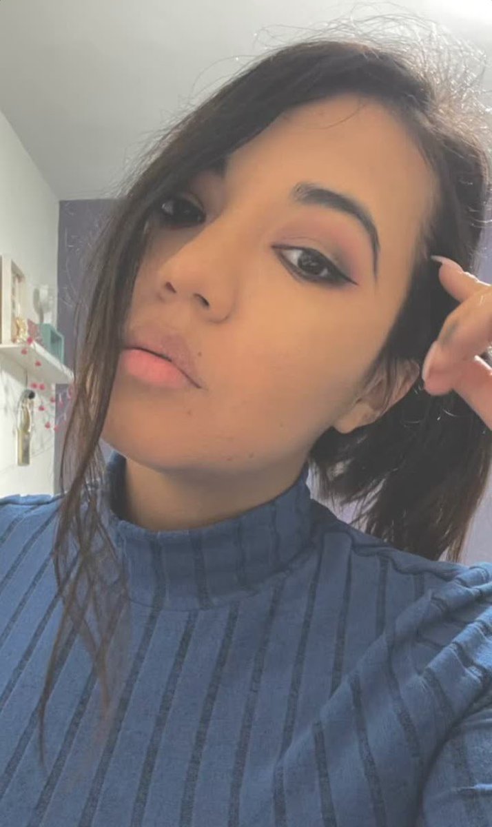 Karolcruz tweet media