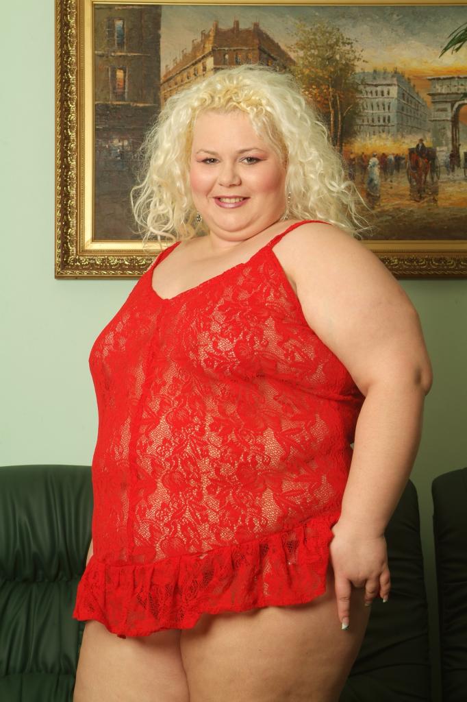 BBWHunter_com's tweet photo. Curvy Blonde Faye Pulls Down Red Lace Top 😈 Watch her reveal those massive juicy tits💜
https://t.co/LnCnZ7Fyot 👈 https://t.co/ogw4LvlJ3Z