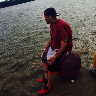 Brandon4793's tweet photo. #NewProfilePic https://t.co/9nSpuXILb9