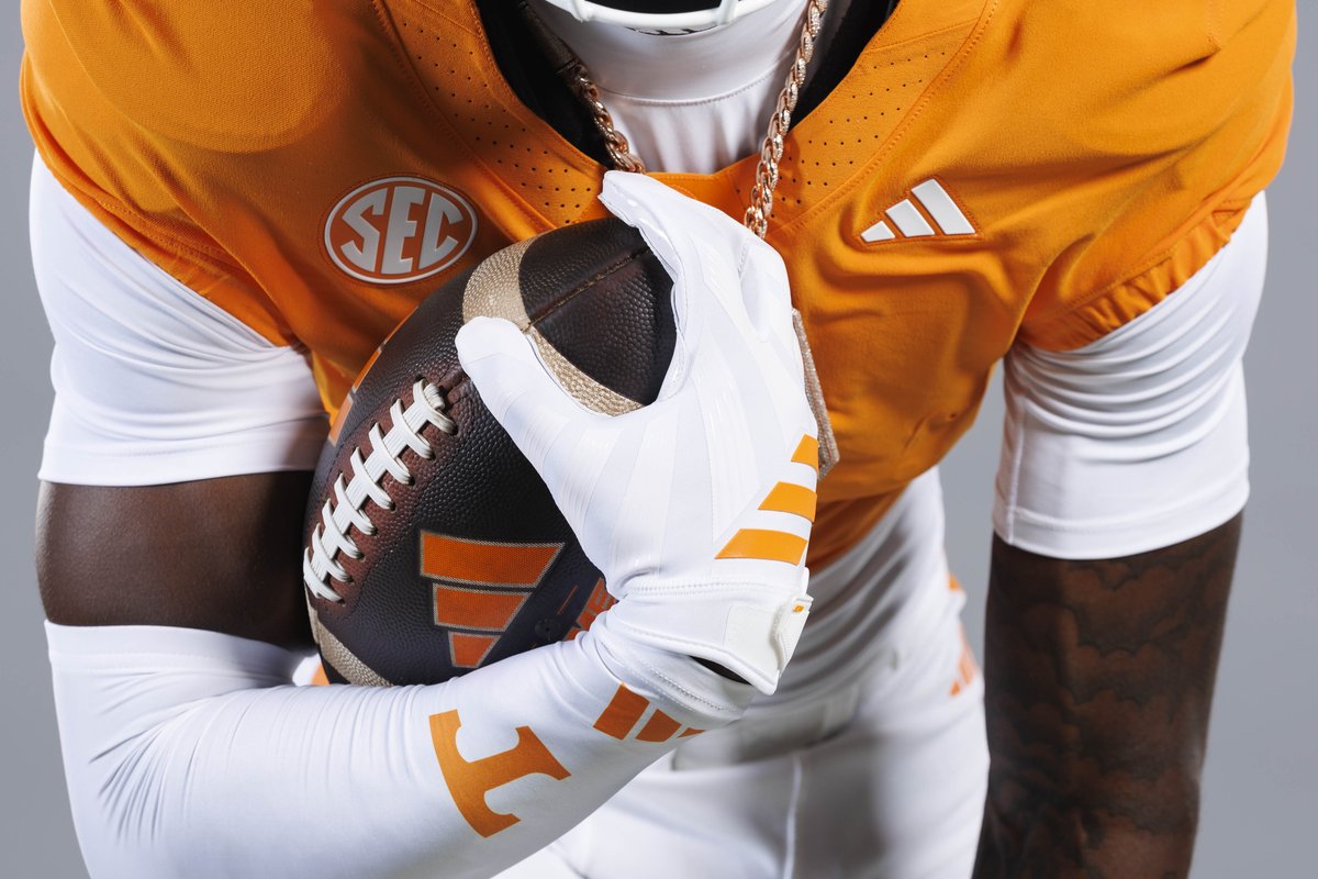 Vol_Football's tweet photo. all in the details \\\ https://t.co/2QKAt7jCwa