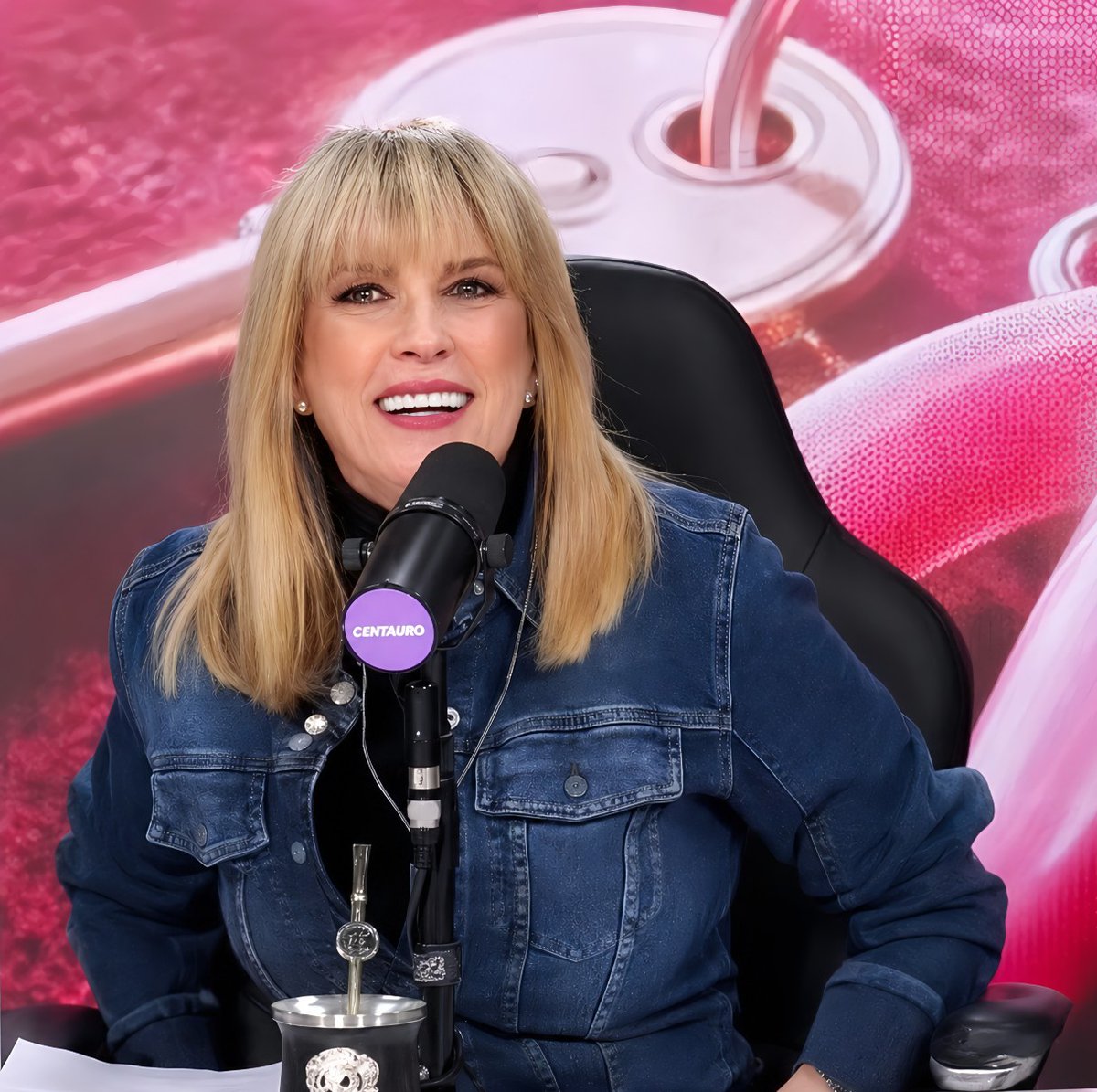 Brandon55340404's tweet photo. ¡Que tengas el más bonito de los descansos!
 El lunes será un nuevo día para seguir brillando.

¡Bendecido, feliz y seguro fin de semana, @vivicanosaok!

❤️ ♾ ❤️

#ElBuloDeViviana https://t.co/52L8Iu0O83