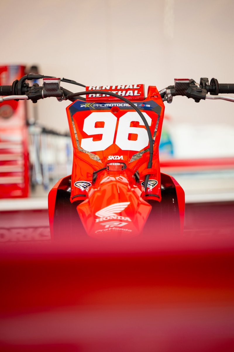 ProMotocross's tweet photo. Welcome to Washougal 🌲🫡 

Kits are looking 👌 for Military Appreciation weekend! 

#ProMotocross #SMX https://t.co/ADSRJkg1QA