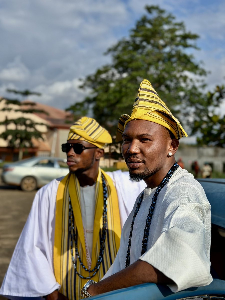 OluwafemiBened3 tweet picture