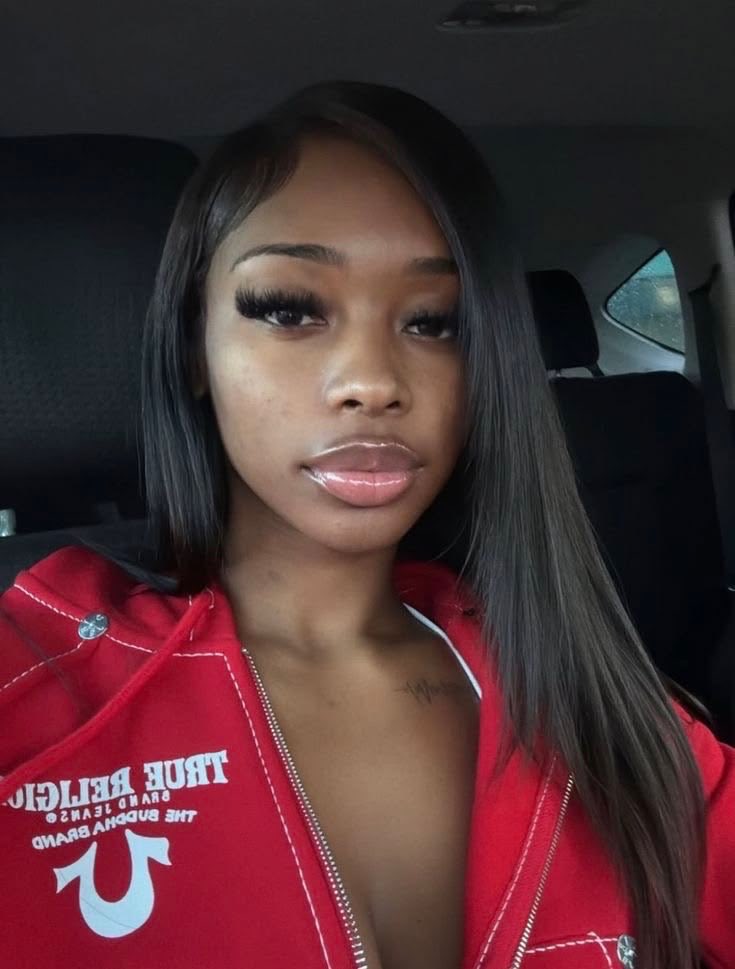 igotbuckzz's tweet photo. ‼️ATTENTION‼️

I do not respond to anybody who tells me to text them i shouldn’t have to do shit but receive your payment….. STOP SCAMMING https://t.co/ObkdqwbNVZ
