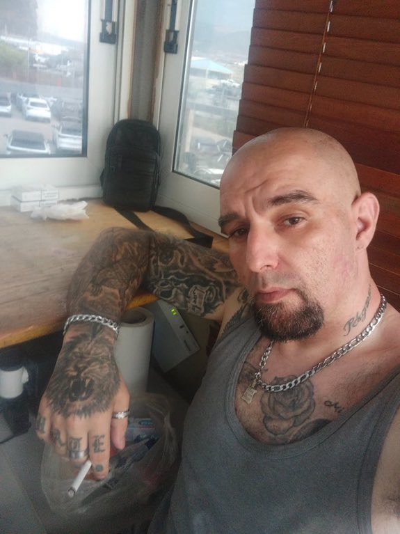 Robert tweet media