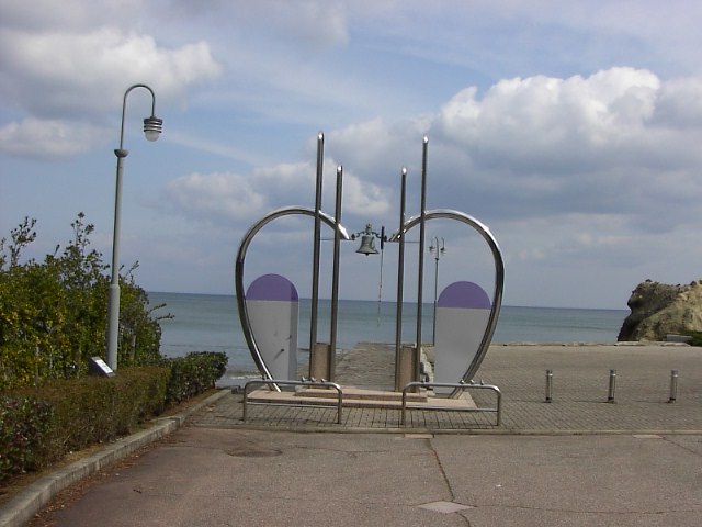 drballoon's tweet photo. おはようございます
今日も朝を迎えたことに感謝！
さぁ一日をはじめよう！！

恋路海岸行ったなぁ
一人旅で（石川県） https://t.co/1NjtgWaKH6