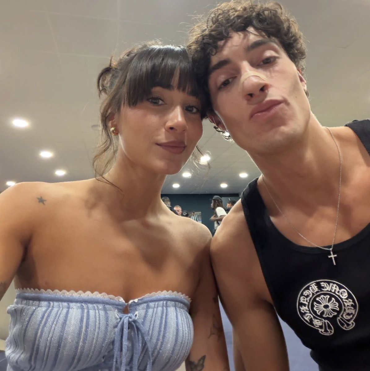 terrenoviral's tweet photo. Aitana comparte una publicación mostrando su apoyo a Plex para La Velada:
“Mucha suerte mañana mi amor, te quiero y te admiro 🤍🥊 #TEAMPLEX x SIEMPREEEEE” https://t.co/pRTONuPDbs