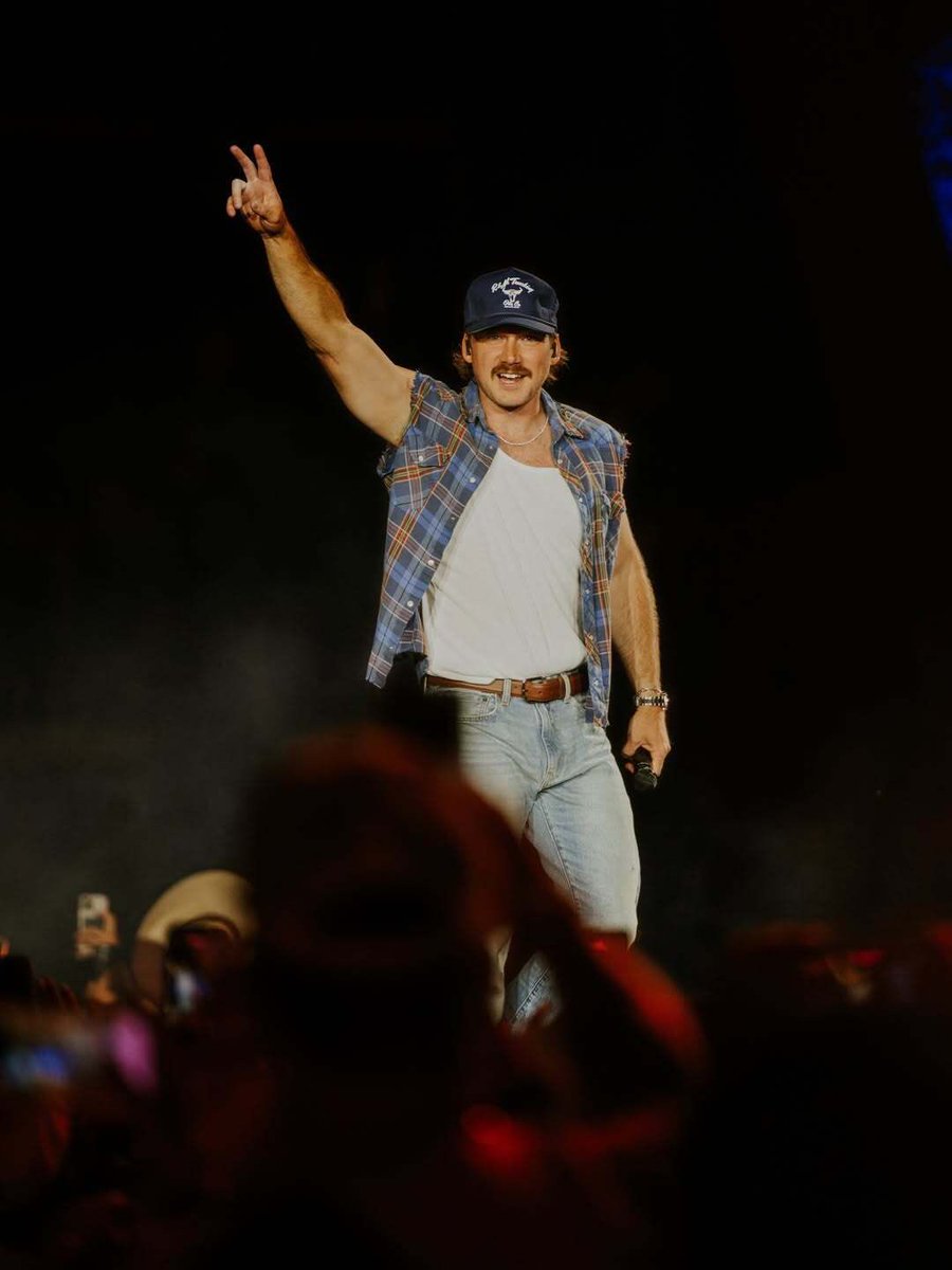 LFFStadium's tweet photo. One week ‘til Wallen 👀

📸 IG/matthewpaskert https://t.co/J3KUXv4Yjb