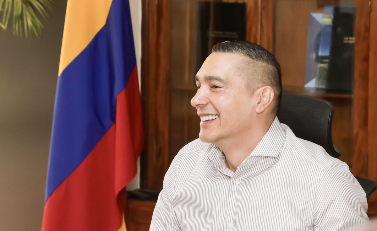 OctavioGuzmanGu's tweet photo. La confianza entre las instituciones y las comunidades se construye cumpliendo la palabra. Junto a nuestras comunidades afro del Cauca hemos trazado una ruta de fortalecimiento en el marco de la Ley 70, convencidos que las decisiones no se toman desde un escritorio, sino escuchando, dialogando y construyendo desde el territorio.

Hoy volvemos a encontrarnos para seguir ese camino de manera conjunta, evaluar los avances y reafirmar un compromiso que asumimos desde el primer día de gobierno: trabajar para saldar la deuda histórica con nuestros pueblos afro, dignificar sus derechos y convertir sus reivindicaciones en acciones concretas. 

#LaFuerzaDelPueblo
