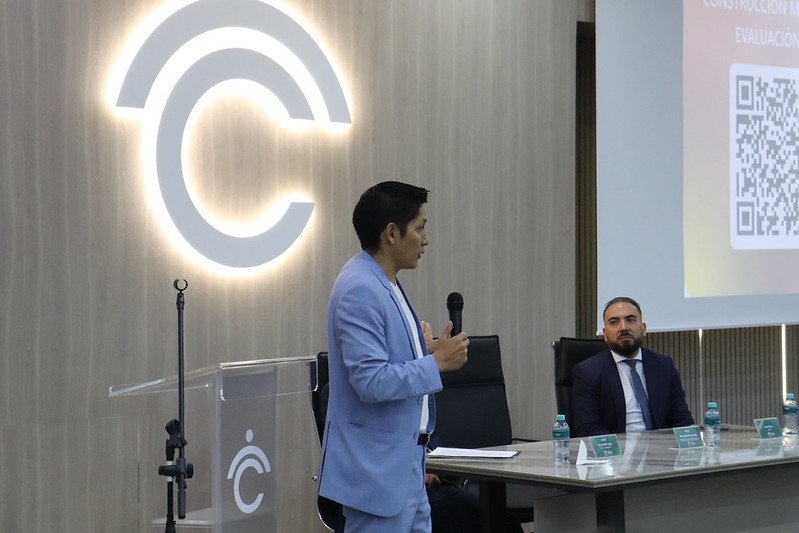 Caces_Ec's tweet photo. Wladimir Paredes, consejero del #CACES, dió inicio al encuentro de construcción del nuevo Modelo de Evaluación Externa para Institutos y Conservatorios.
Este proceso técnico y participativo fortalece la calidad de la educación superior con transparencia y mejora continua. https://t.co/CneKDACWtj