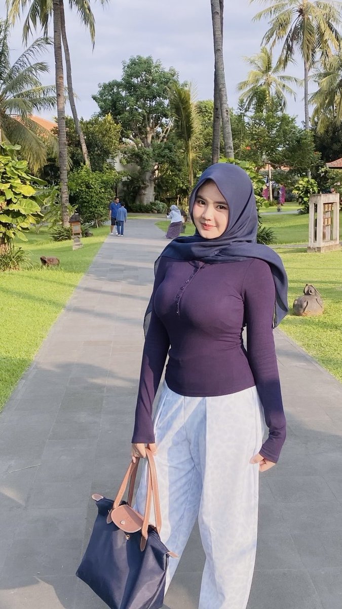yrfavgir's tweet photo. @pecintahijabs Ini juga ga kalah https://t.co/LsBQosvkhb