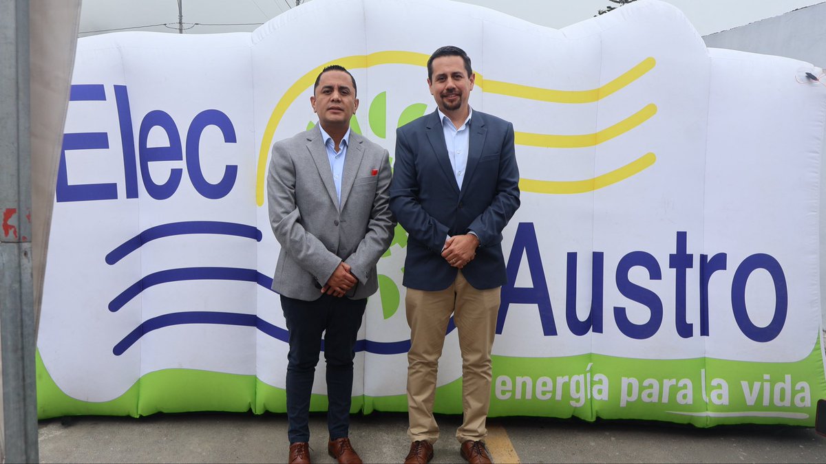 DavidCrespo0's tweet photo. 📍 Junto a ElecAustro inauguramos una importante vía que permite el acceso al cementerio del centro parroquial de Ducur, una obra que mejora la movilidad, fortalece la conectividad y responde a las necesidades de la comunidad.
#Ducur #trabajoenterritorio https://t.co/i5v3VfpjWu