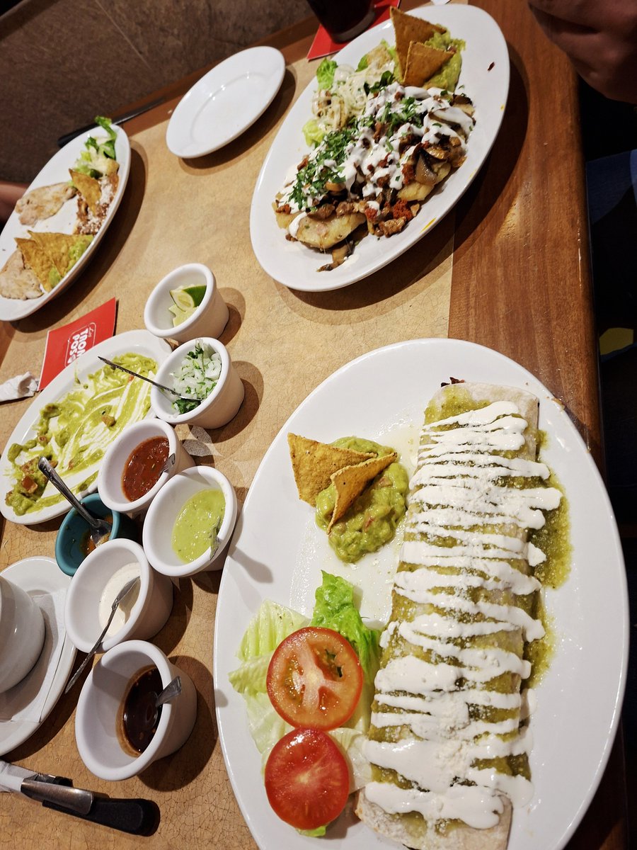 CHALECO25's tweet photo. Hora de comeeerrrr... 😋 https://t.co/SOF0PnGBTu
