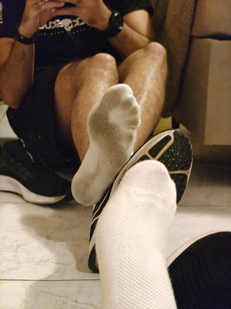 solesbyluck's tweet photo. É exatamente isso que você merece: lamber e cheirar o meu chulé. 😈 Ajoelha agora e agradece por ter a honra de servir esses pés encardidos. Obedeça. 👣🔥
#wornsocks #boyfeet #feet #malefeet #pézinhos #chulé #meiausada https://t.co/XCR4HziaFB