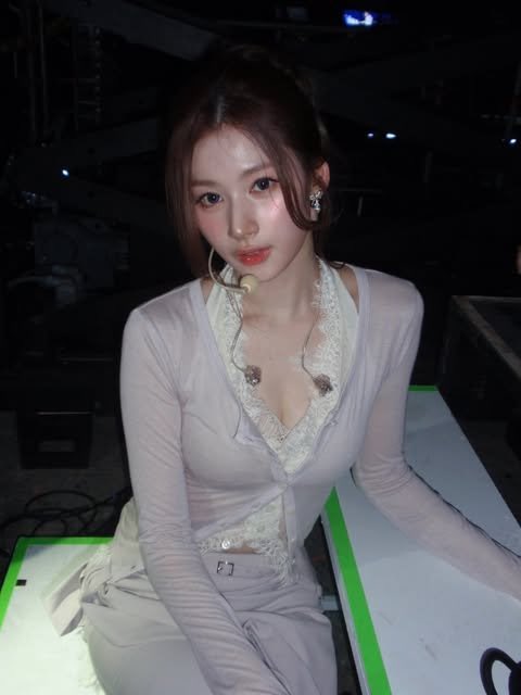 Dear_SANA_'s tweet photo. 사나 인스타그램 멘트도 귀엽고
특히 솔로무대 착장 사진들 넘 이뿌다♡

-
잊지 못할 THIS IS FOR 앵콘🔒📘💙
(나 월투 사진 올리려 찍어둔거 짱 마나) https://t.co/iDvcY0e8GI