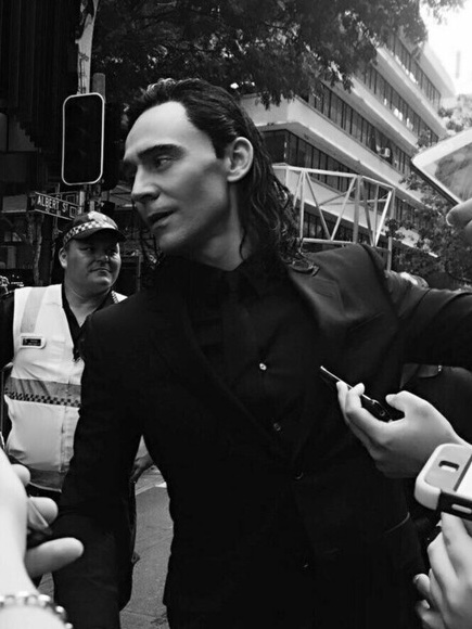 havanesemom13's tweet photo. What was more culturally significant, the renaissance or this picture of Tom Hiddleston as Loki in the black gucci suit https://t.co/To3vDpxDbE