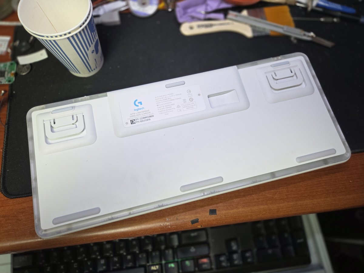 1004v's tweet photo. 경기도 성남시에서 볼륨조절키가 제대로 동작하지 않음으로 택배 입고된 Logitech G715 YR0085 오로라 컬렉션 로지텍 키보드 해외직구 사설 수리 고장 AS

고객님께서 "볼륨 조절하는 아날로그 볼륨조절키가 제대로 동작하지 않음"으로 수리요청해주셨습니다. https://t.co/cm4KezU62g