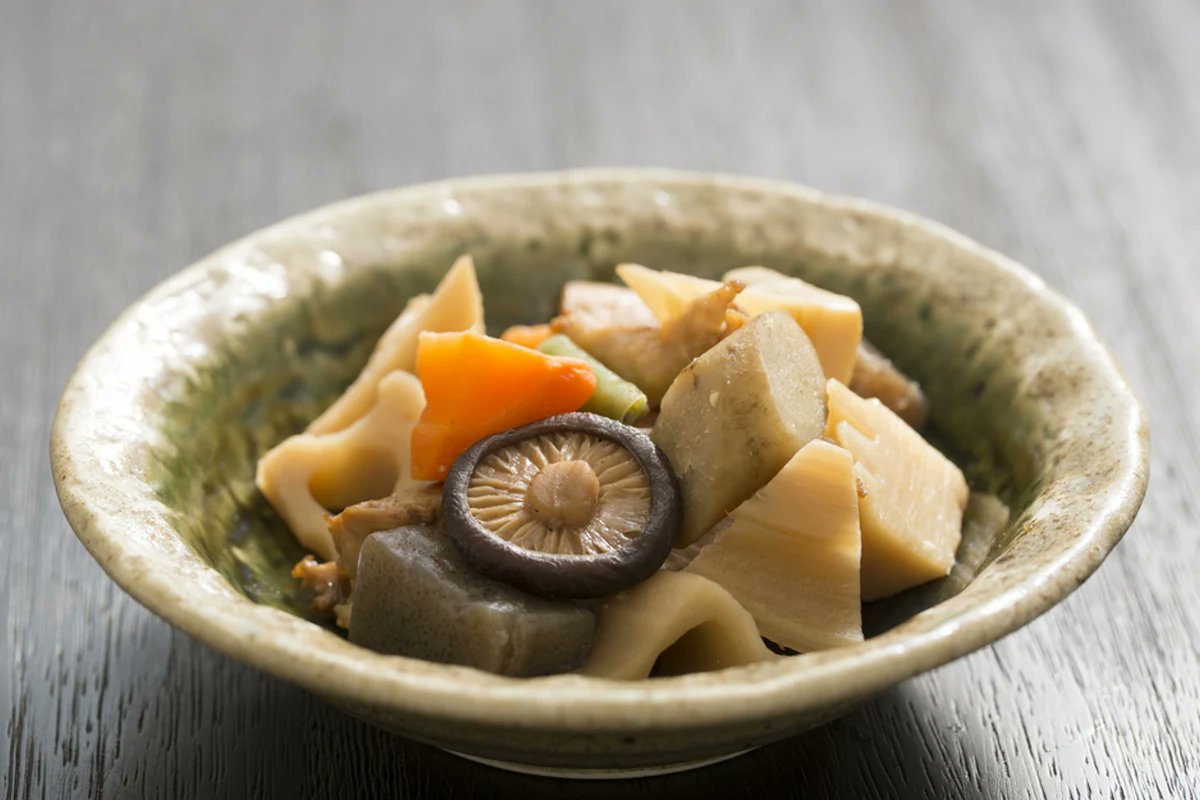animalgourmet's tweet photo. 🍱🍜 Si tú también babeas cada que ves una película de Studio Ghibli, deja de imaginar a qué saben las delicias que preparan sus personajes y hazlas en casa. 

Aquí te dejo las recetas. 

¿Qué platillo es tu favorito? 

#StudioGhibli #Recetas #AnimalGourmet #peliculasycomida
https://t.co/E7N5dudiod