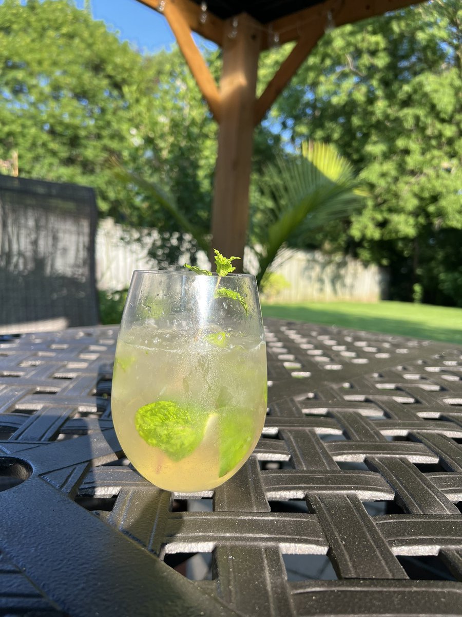 monthewell65's tweet photo. Another Summer drink session Mojito 🍹 time. #summer #drink #mojito https://t.co/41LBbjqtXh