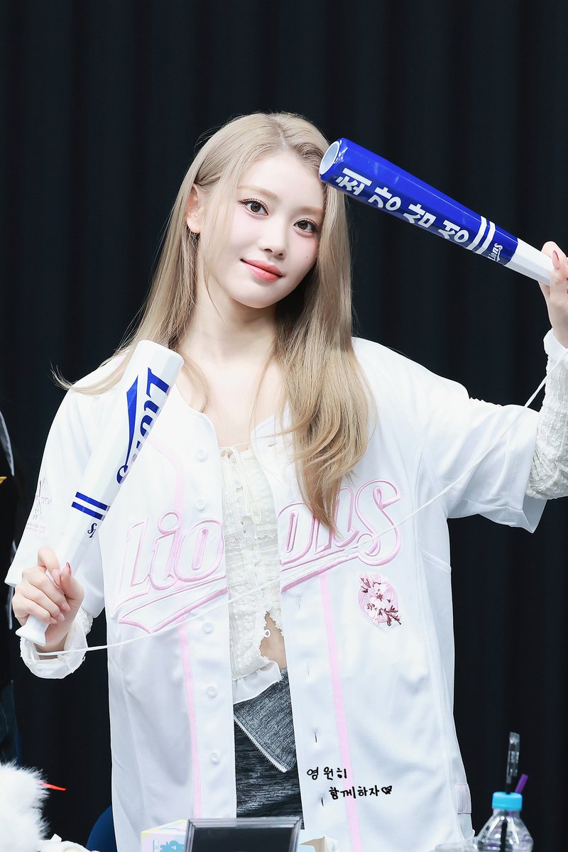 Shineting1112's tweet photo. #팅이두찰칵
#션샤오팅 #Xiaoting #심소정
#Kep1er #케플러

2026.04.23 사운드웨이브 https://t.co/jQiBOZMzNL