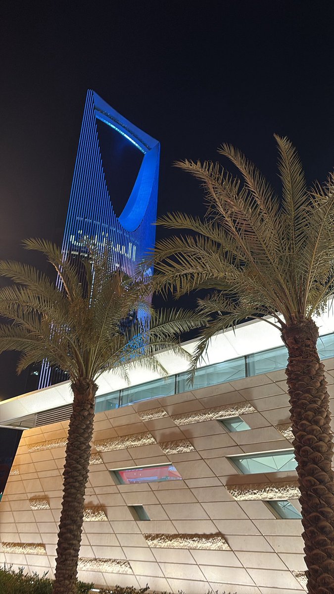 _lliie9's tweet photo. الرياض محد يجي بعدها 💙 https://t.co/BmMhdE2bWu