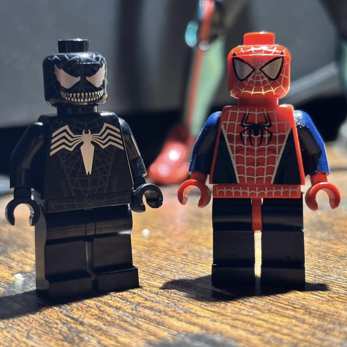 NameDoogs's tweet photo. @TheManPartII Hell yeah! I recently got a 2007 style custom venom from minifigplug https://t.co/yZCgoOVgHv
