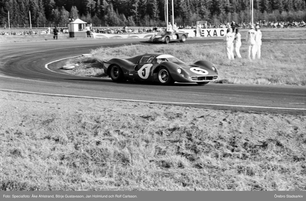 YannRobichon's tweet photo. Happy #FerrariFriday / #FridayFerrari!...
David Piper, Ferrari 330 P4, Kanonloppet Karlskoga (1968).
#Auto #Automobile #Automobiles #Autos #Car #CarHistory #Cars #CarsHistory #ClassicCar #ClassicCars #Coupé #Ferrari330P4 #Pininfarina #RetroCar #RetroCars #VintageCar #VintageCars https://t.co/S2Wkt3oLq1