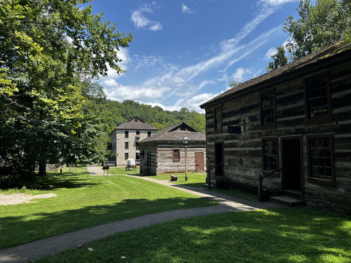 FreedomFisher's tweet photo. Beautiful, pleasant day at Spring Mill State Park! @MarcWeinbergWX @MatthewWine_wx @WLKYMoRose @BenPeineWeather @BryceJonesWx @BGoodeWAVE3 @jloganwxguy @WLKYJayCardosi @spann @TawanaAndrew @WeatherNation @INDNRstateparks https://t.co/FBEbSxEn4E