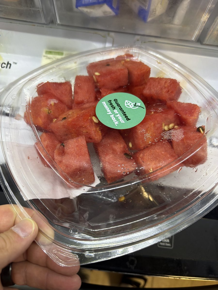 Datmuny's tweet photo. @shaws I am extremely disappointed with Shaws and there services for delivery. Not even close to 2lb 8oz like the label reads. The label doesn’t even go over the lid to ensure it was tampered with. Do better Shaws!!! https://t.co/U2S9rBjkes