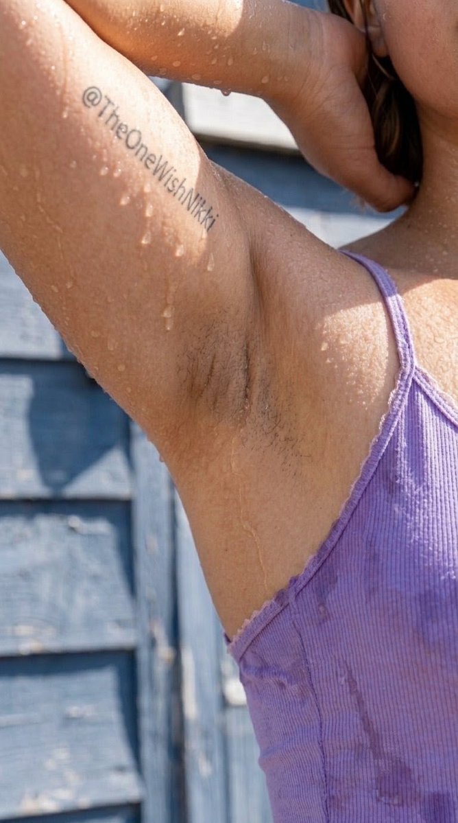 TheOneWishNikki's tweet photo. Nobody does natural, unbothered glow like Millie Bobby Brown, embracing her sweat and showing off her smooth, pretty, glorious, perfect, tasty, delicious, scrumptious armpits with total confidence! #MillieBobbyBrown https://t.co/5PVcesratY