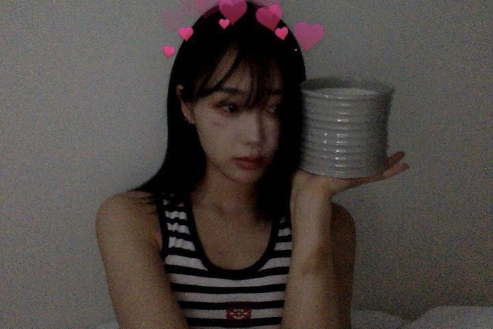 aerisfawn's tweet photo. pink hearts macbook aeri core 𑣲 https://t.co/Cb4ni3ig6P